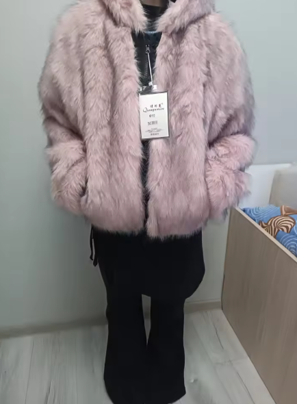 リバーシブル中綿コート（フード付き／ミンク調ファー）