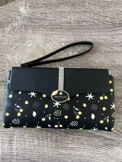 大人かわいい カートゥーン柄 長財布（リストレット付き）｜全6色