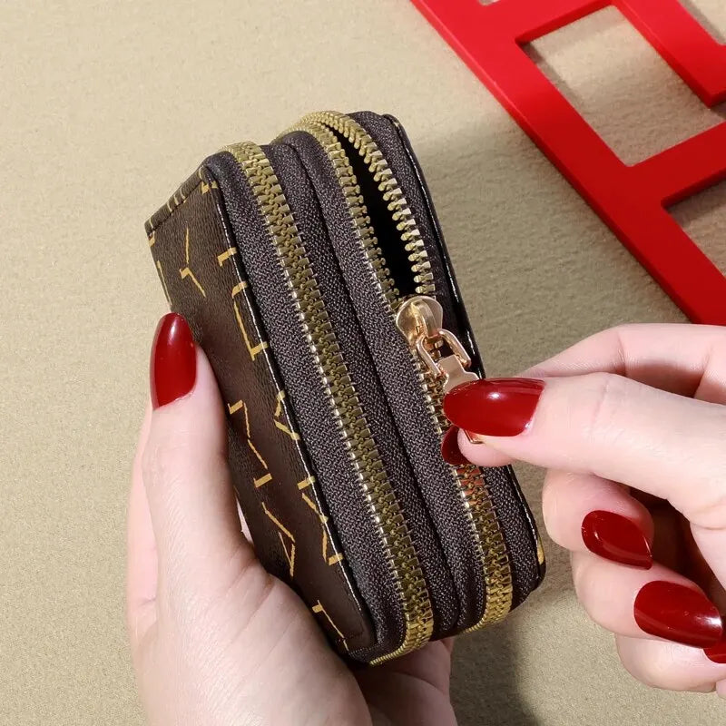 レディース カードケース 大容量 マルチカードホルダー IDウィンドウ付き ジッパー