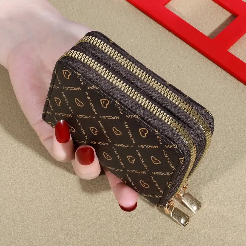 レディース カードケース 大容量 マルチカードホルダー IDウィンドウ付き ジッパー