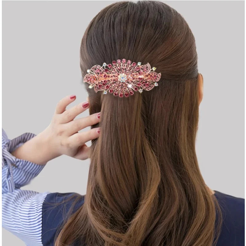 キラッと華やぐ フラワーヘアクリップ（単品・選べるカラー）