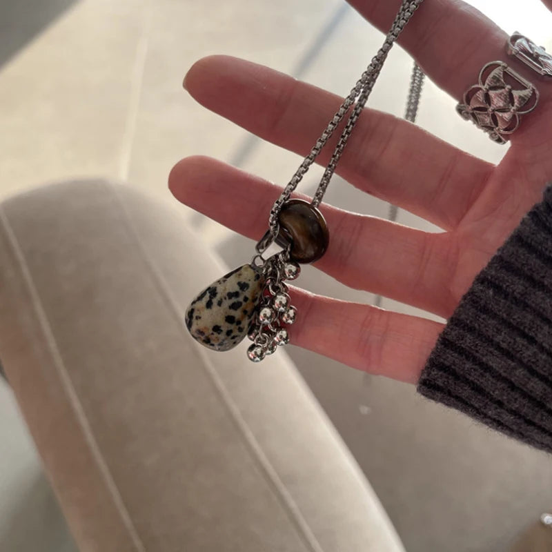 タイガーアイストーン 不規則ペンダント ロングネックレス レディース