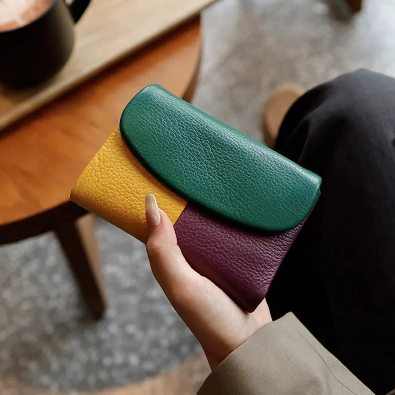 レディース 三つ折り財布 本革 カウレザー トリコロール カードホルダー ジッパー 写真窓付き